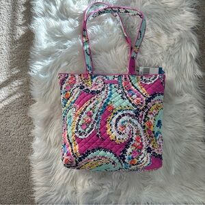 NWT Vera Bradley Vibrant Paisley Tote Bag very beautiful